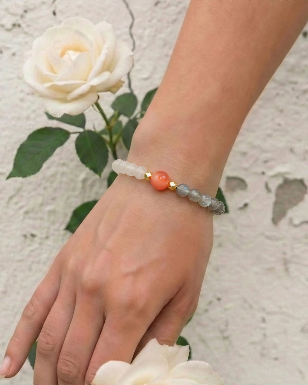 Moonstone Red Agate Gold Bracelet – Purity & New Beginnings
