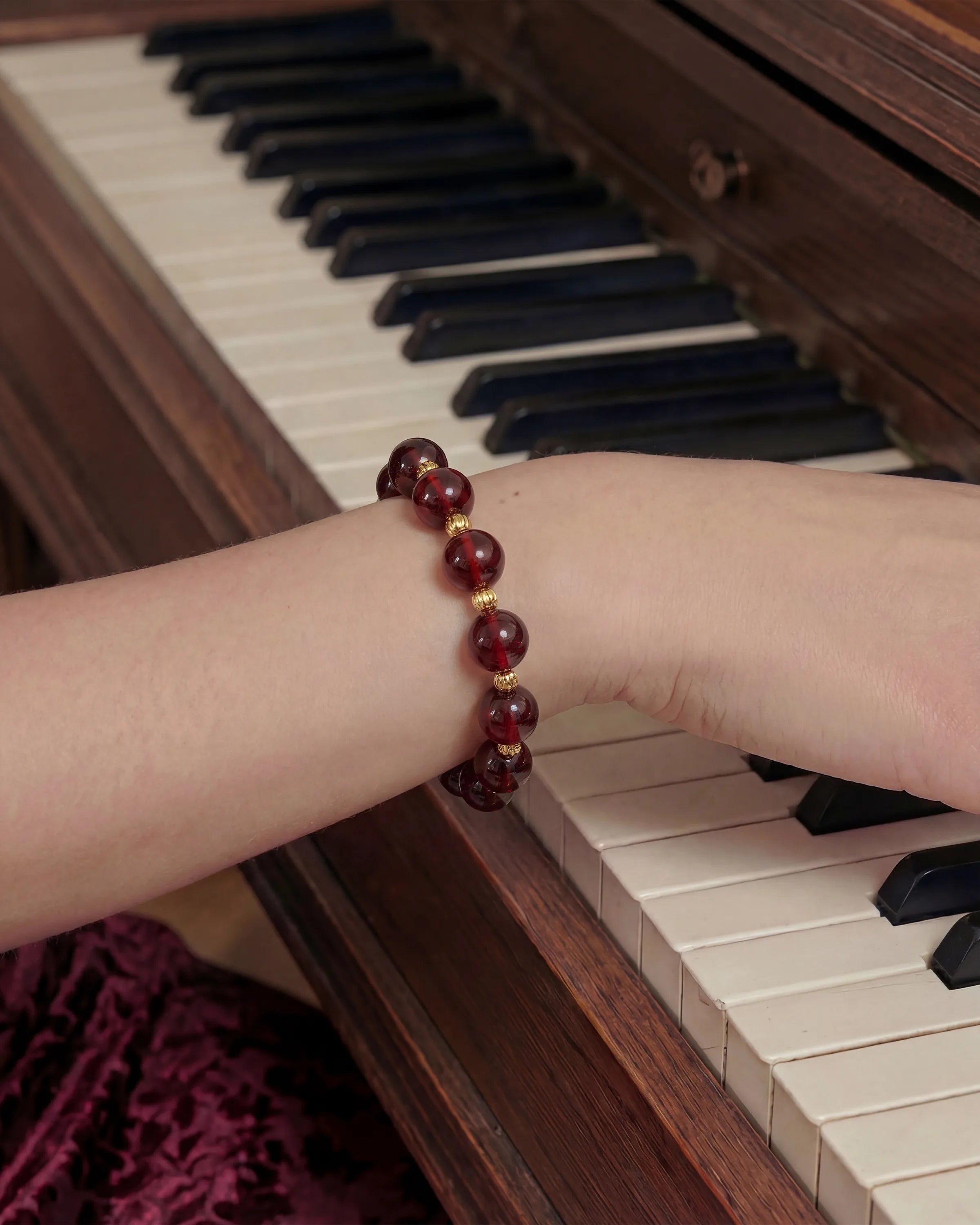 Garnet Gold Bracelet – Vitality & Passion