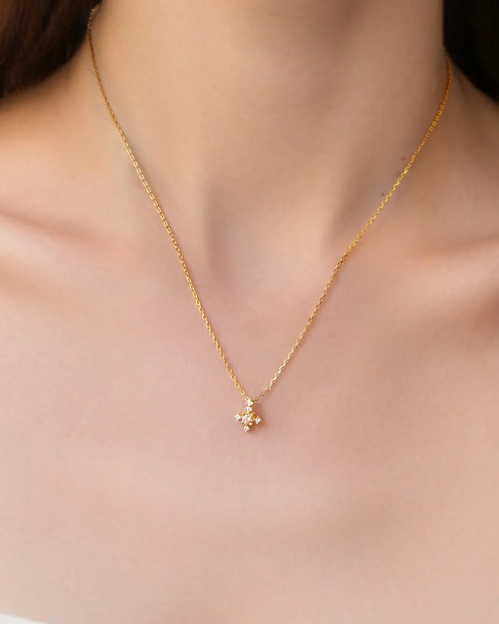 Snowflake Gold Necklace – Love & Serenity