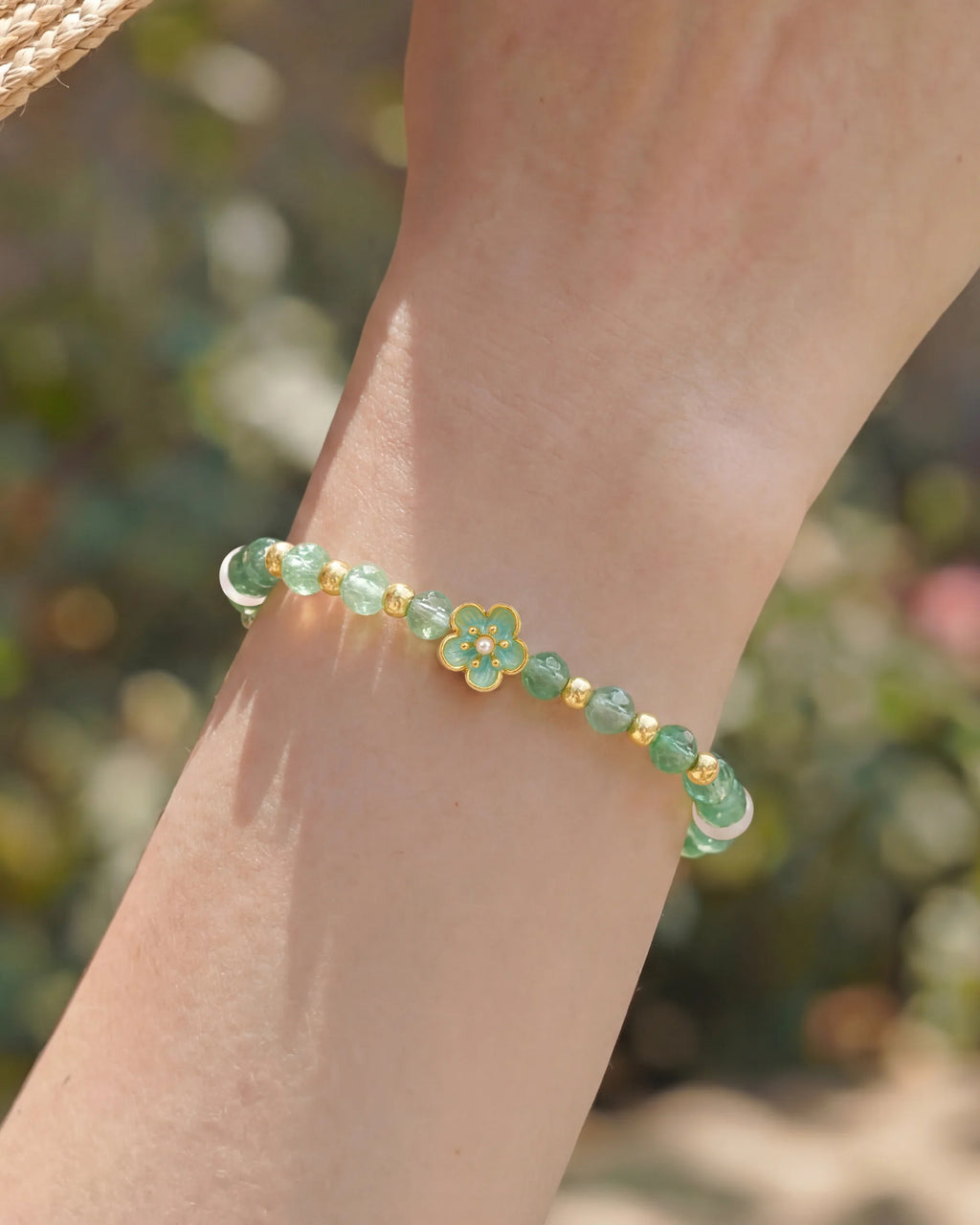 Faceted Green Agate Floral Gold Bracelet – Balance & Renewal