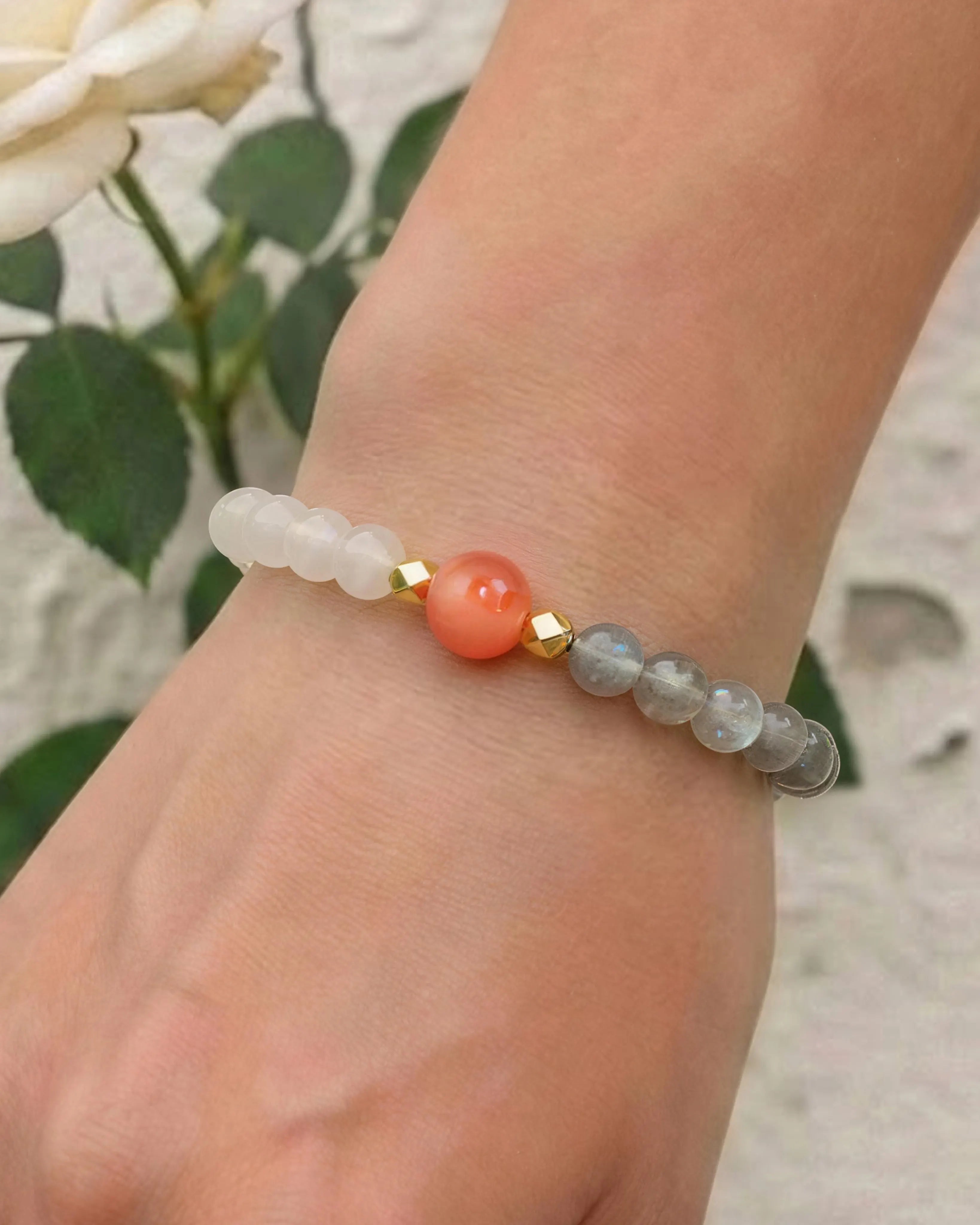 Moonstone Red Agate Gold Bracelet – Purity & New Beginnings